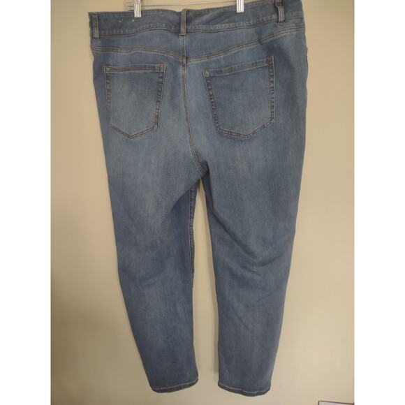 Lane Bryant High Rise Tighter Tummy Straight Leg Jeans 24 Classic Normcore - Picture 9 of 9